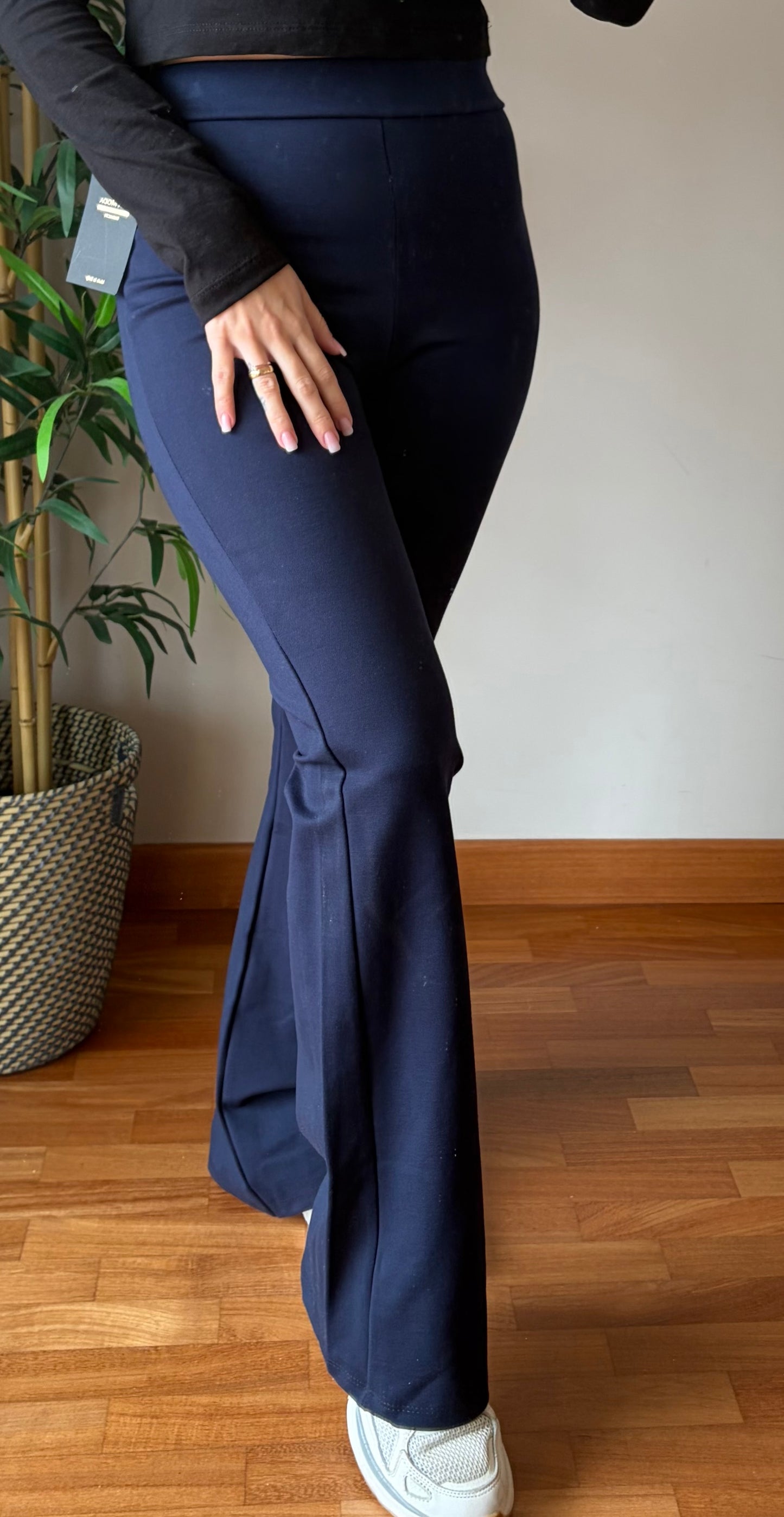 Pantaloni flare