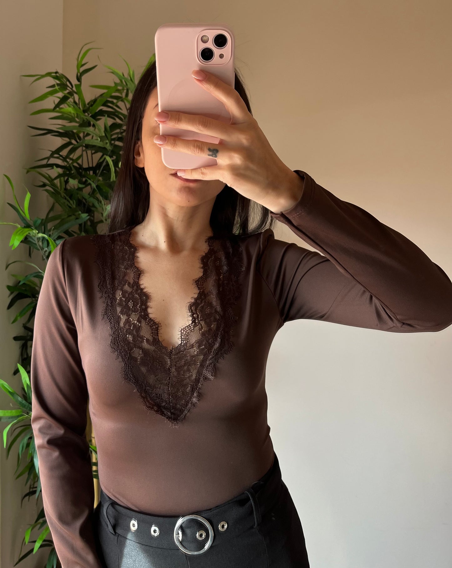 Body con scollo in pizzo