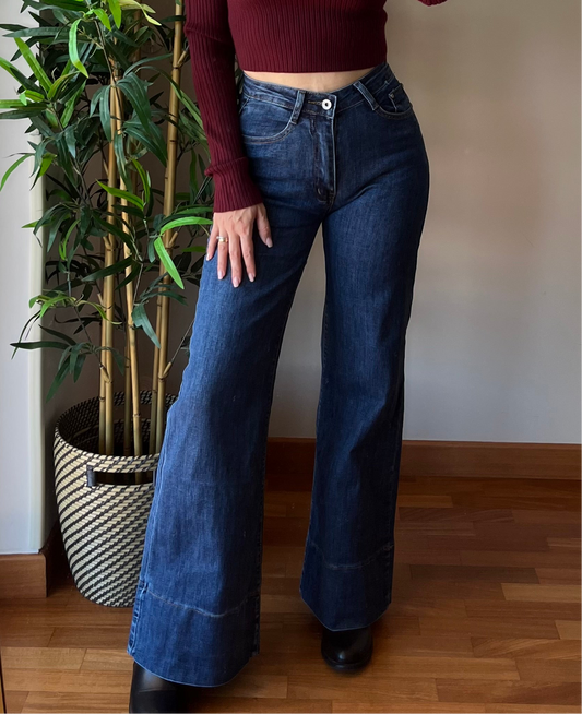 Blu jeans a gamba larga