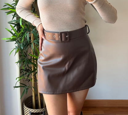 Gonna Shorts simil pelle con cintura