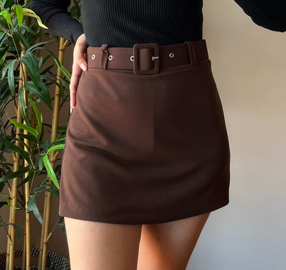 Gonna pantaloncino con cintura